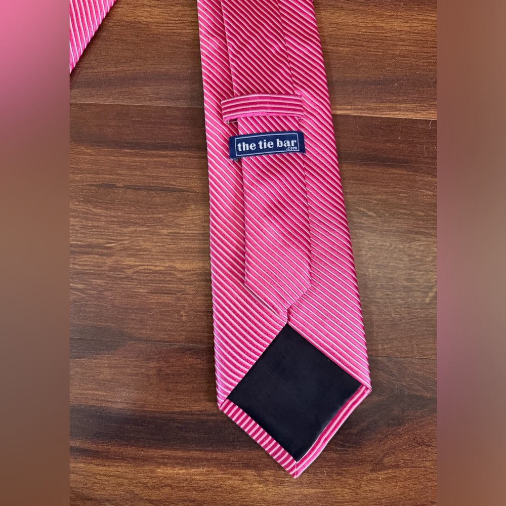 The TIE BAR 100% Silk Pink with White Pinstripes Handmade Necktie - Picture 3 of 10